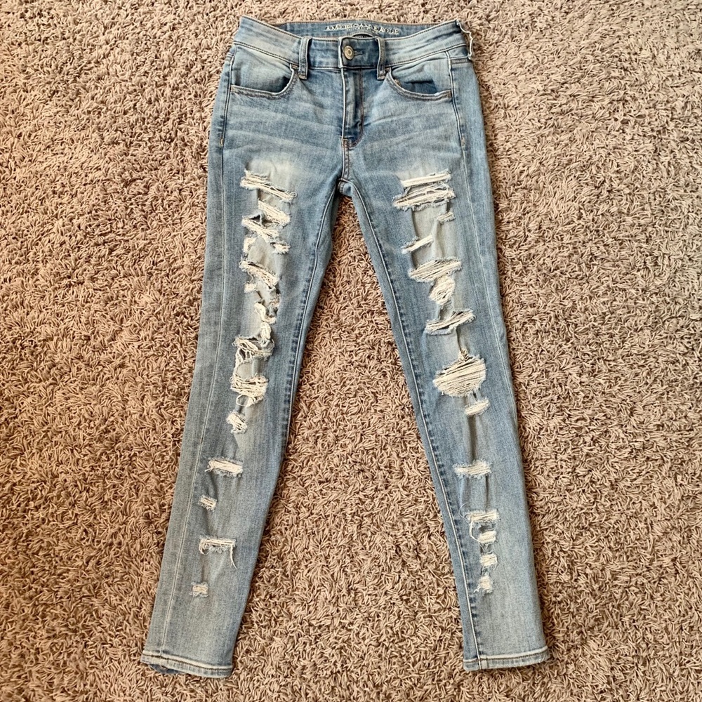 Ripped skinny jeans